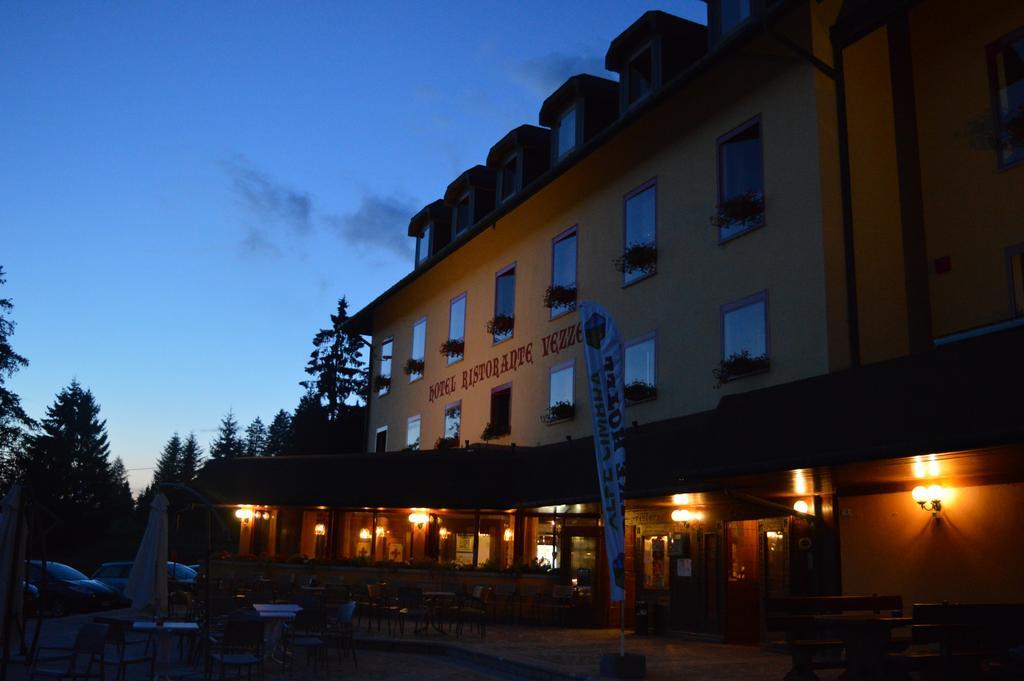 Hotel Vezzena Malga Postesina Exterior foto